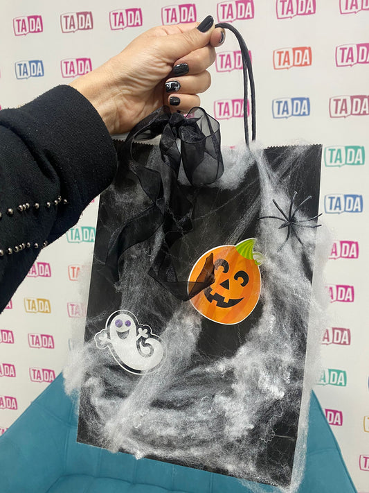 BUSTINA HALLOWEEN TA-DA!