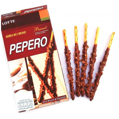 PEPERO BASTONCINI DI BISCOTTO RICOPERTI DI CIOCCOLATO E SCAGLIETTE DI ARACHIDI
