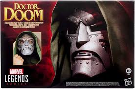 HASBRO MARVEL LEGENDS - CASCO DOCTOR DOOM - HELMET WITH HOOD