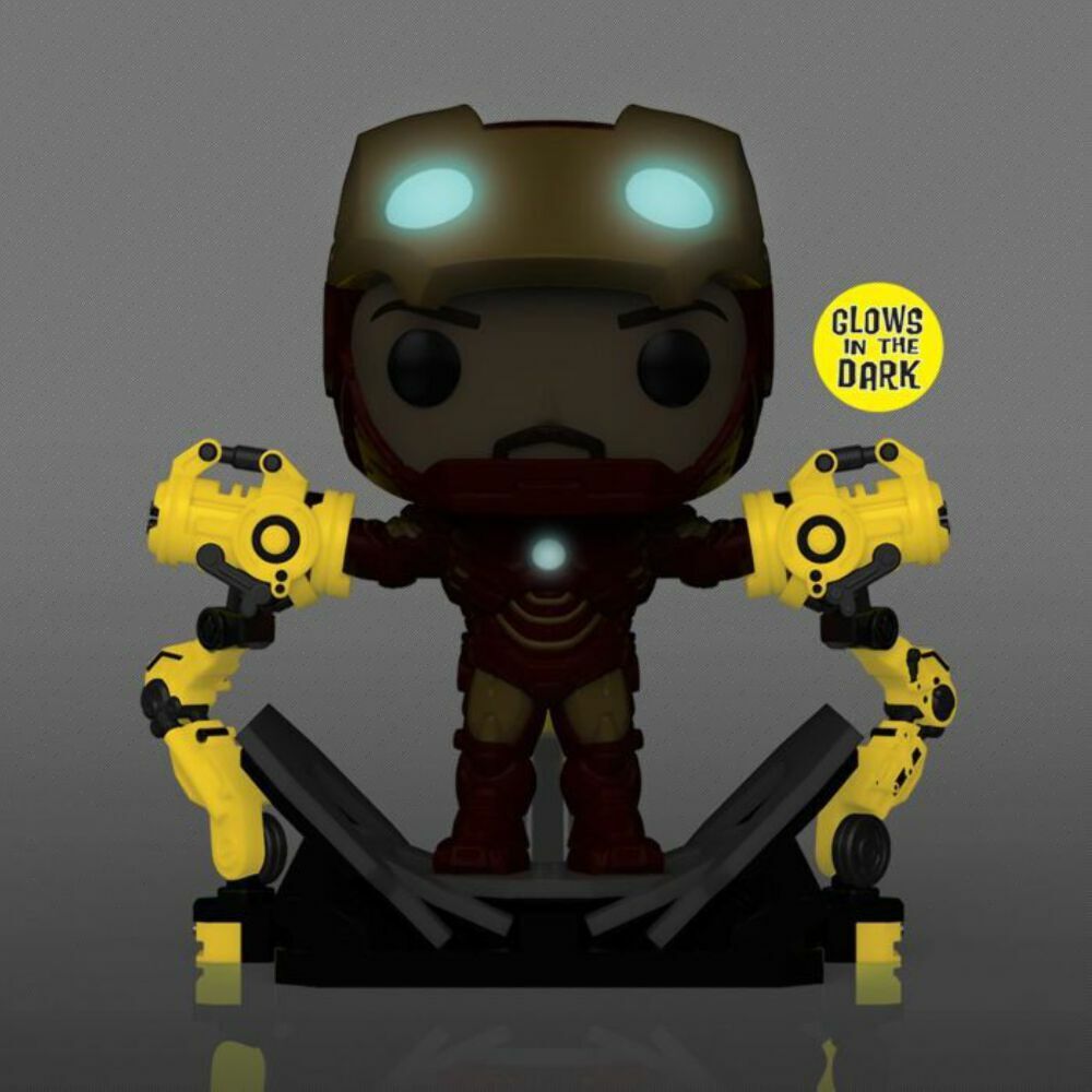 Iron Man 2 Funko POP! Movies Vinyl Figure 905 Iron man with gantry - GLOWS IN THE DARK - PX PREVIEWS EXCLUSIVE