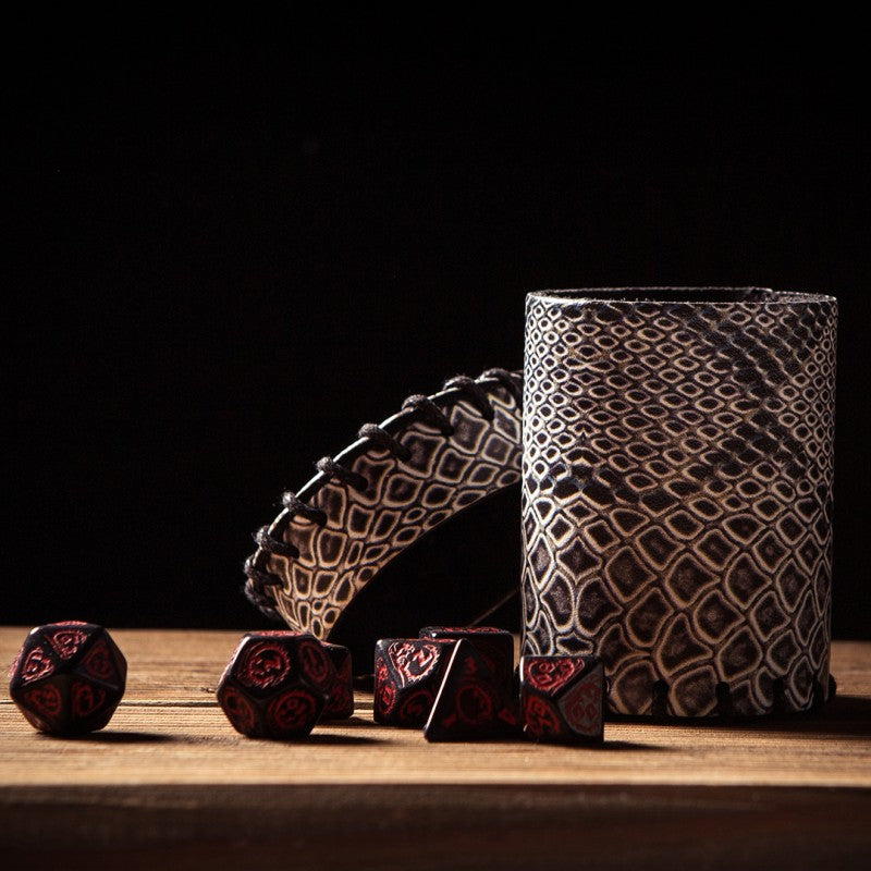 CDRH131 - DRAGONHIDE LAMINATED DICE CUP